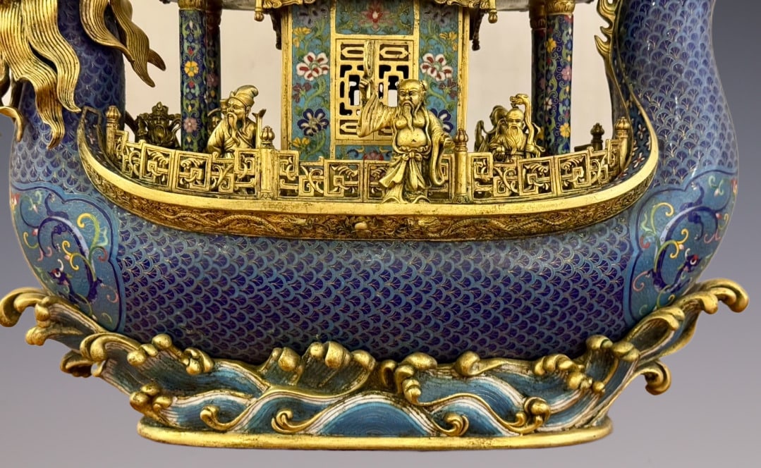 An Exquisite Cloisonne Seawater Pattern Figure Pattern Ornament - 8
