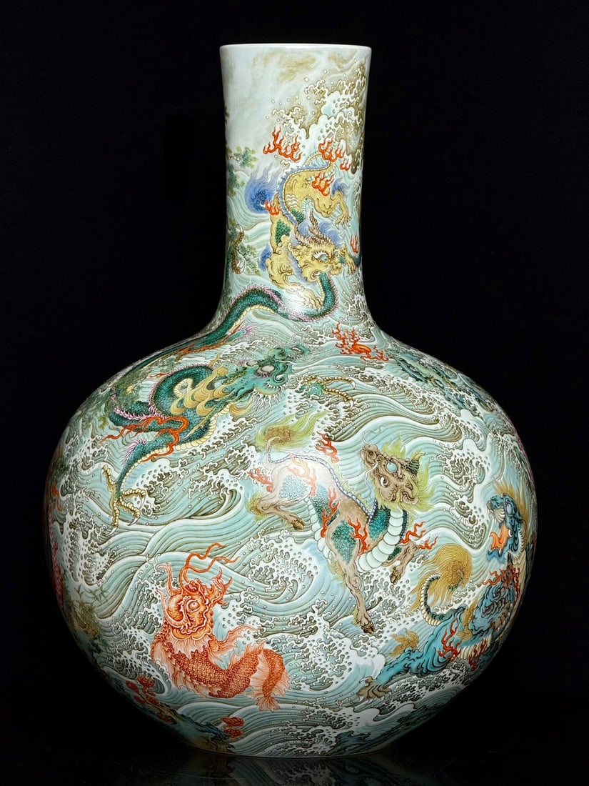 An Exquisite Enamel Auspicious Beast Pattern Seawater Pattern Vase: An Exquisite Enamel Auspicious Beast Pattern Seawater Pattern Vase Qing Dynasty, China Qianlong Six-character Mark Size:54.3cmx38cm (The Dimensions Of All Batches Are Manually Measured.If You Need