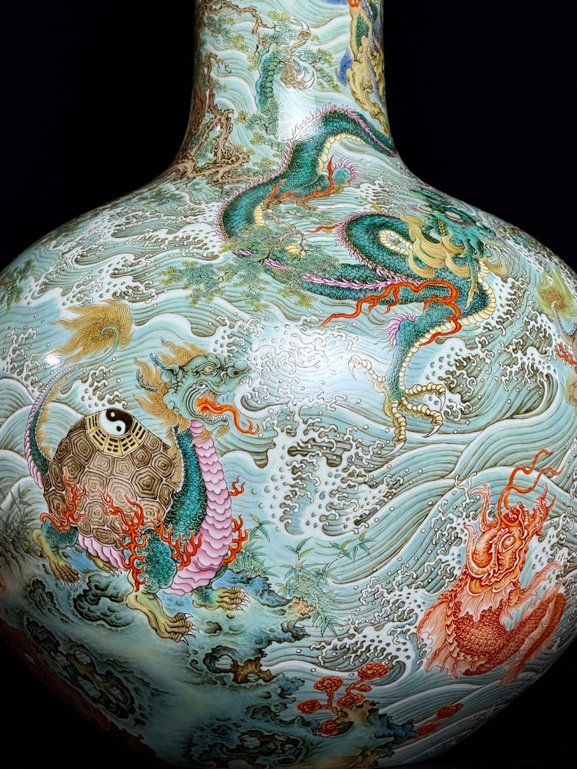 An Exquisite Enamel Auspicious Beast Pattern Seawater Pattern Vase - 8