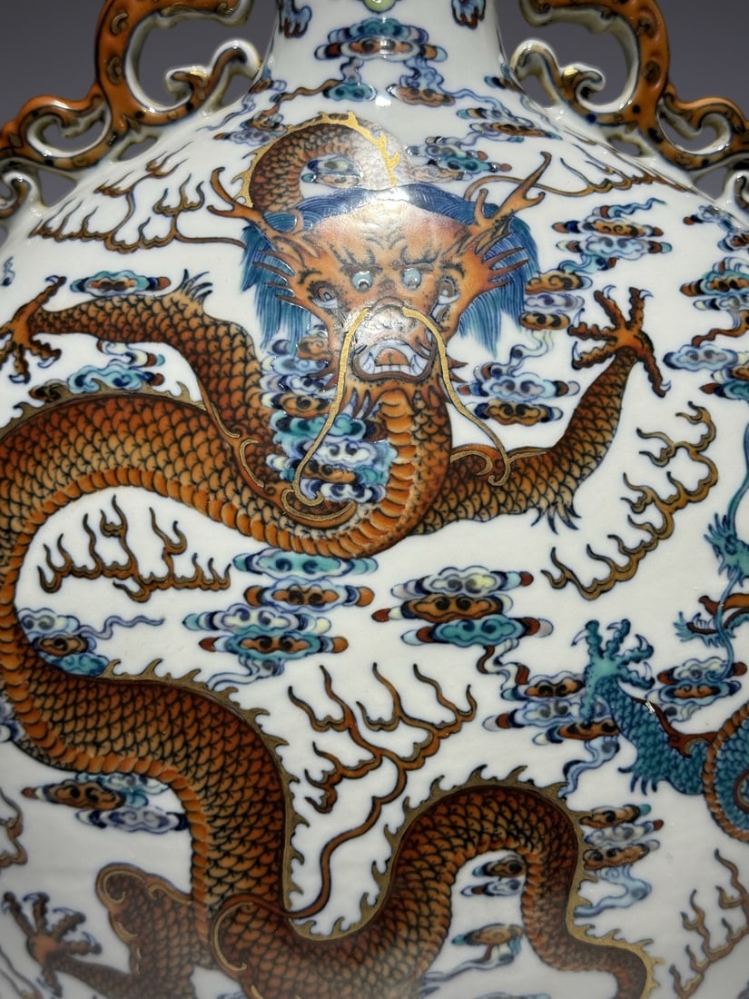 An Exquisite Doucai Dragon Pattern Seawater Pattern Double-Ears Vase - 2