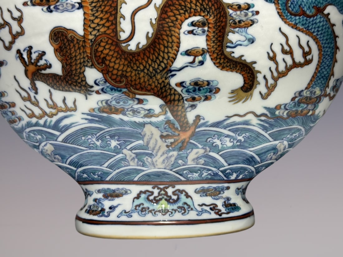 An Exquisite Doucai Dragon Pattern Seawater Pattern Double-Ears Vase - 5