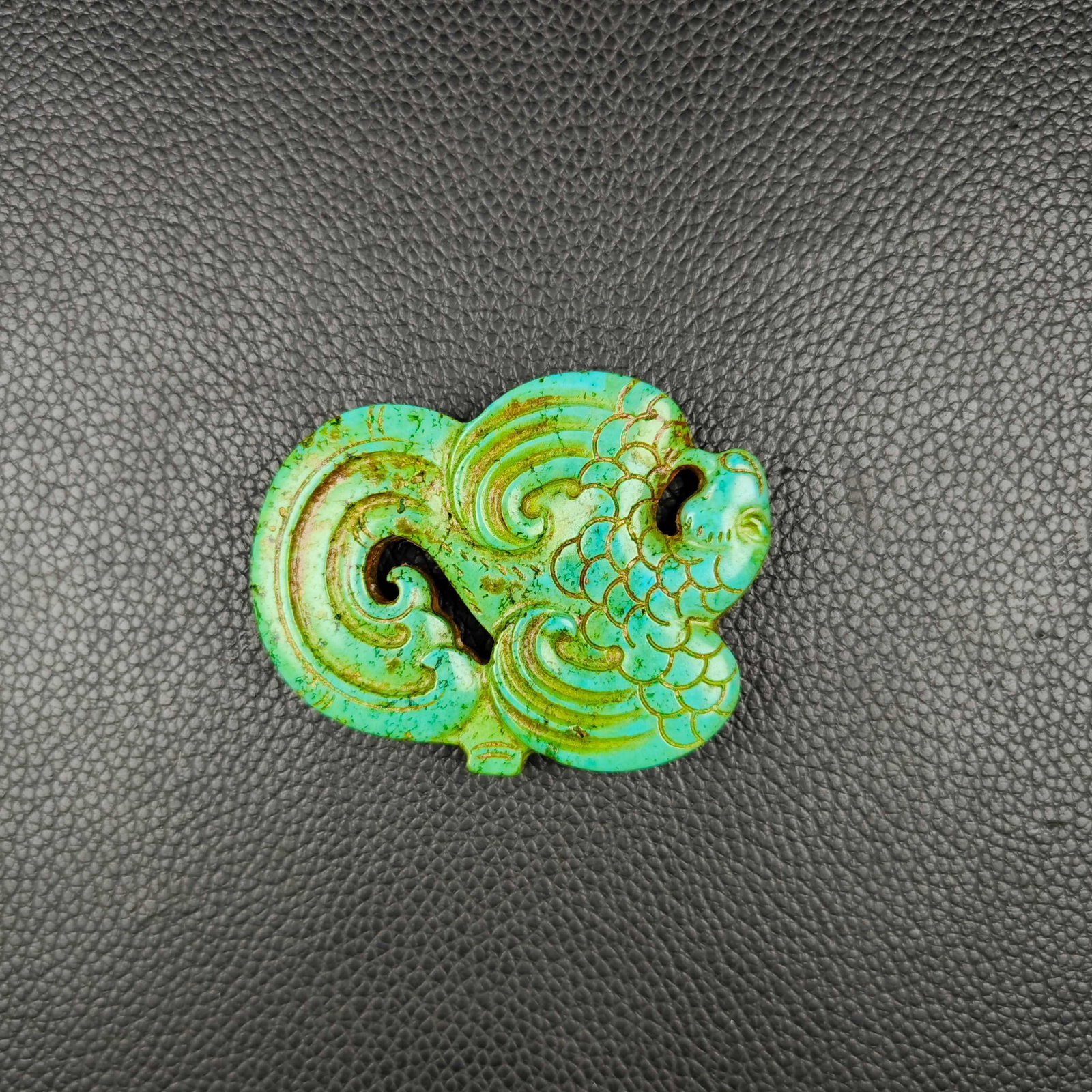 An Exquisite Turquoise Dragon Pendant - 4