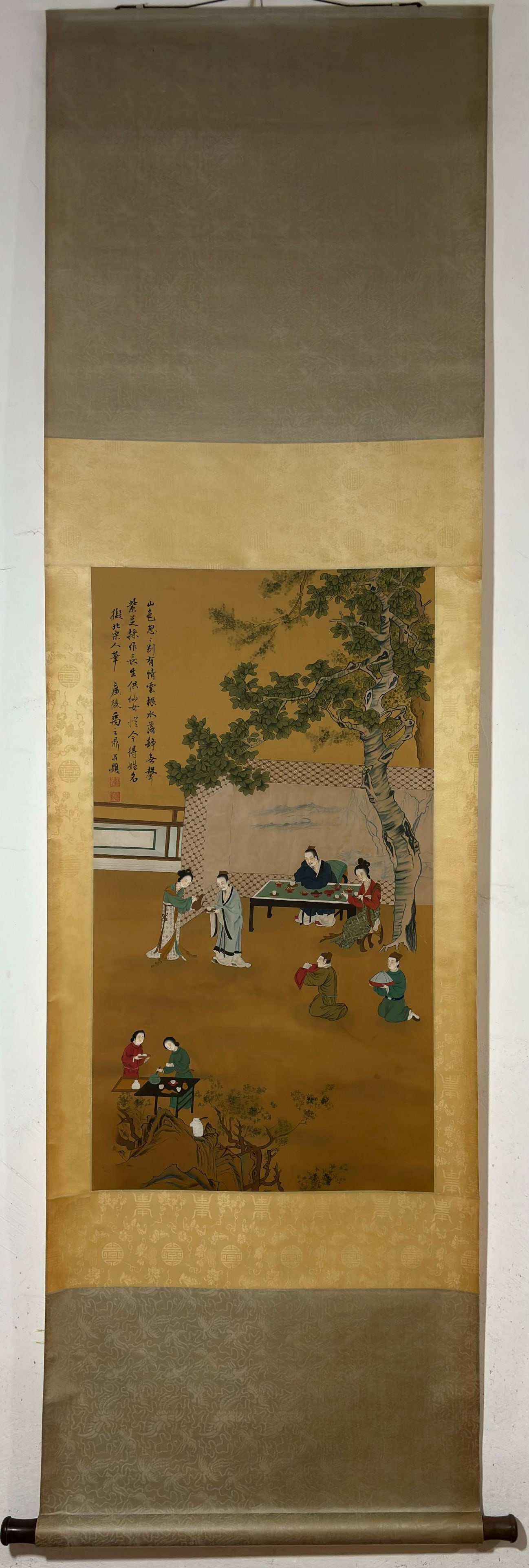 A Chinese Vertical Scroll Ink Painting of Character and Story on Silk: A Chinese Vertical Scroll Ink Painting of Character and Story on Silk Yu zhiding Without frame Size:88cmx48.5cm (The Dimensions Of All Batches Are Manually Measured.If You Need More Detailed