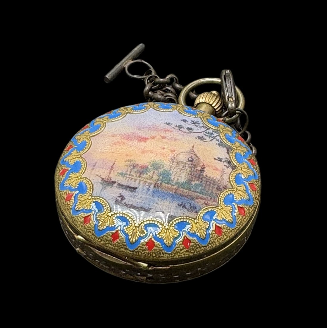 An Exquisite Bronze ainted Enamel Landscape Pattern Pocket watch: An Exquisite Bronze ainted Enamel Landscape Pattern Pocket watch Qing Dynasty, China Size:5.6cm (The Dimensions Of All Batches Are Manually Measured.If You Need More Detailed Information, Please