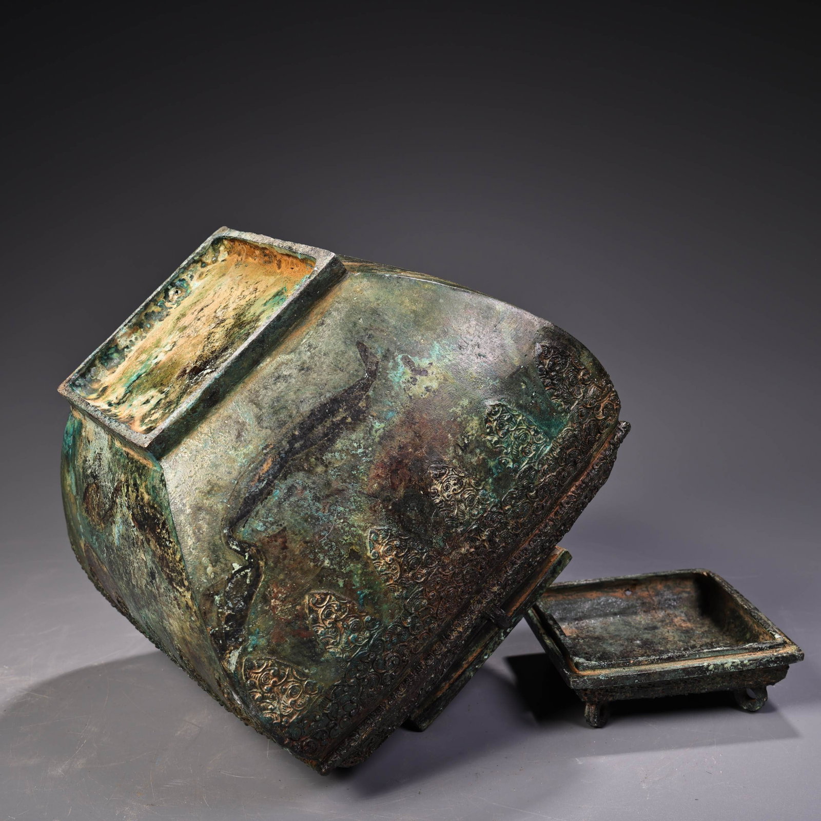 An Exquisite Bronze Jar - 7