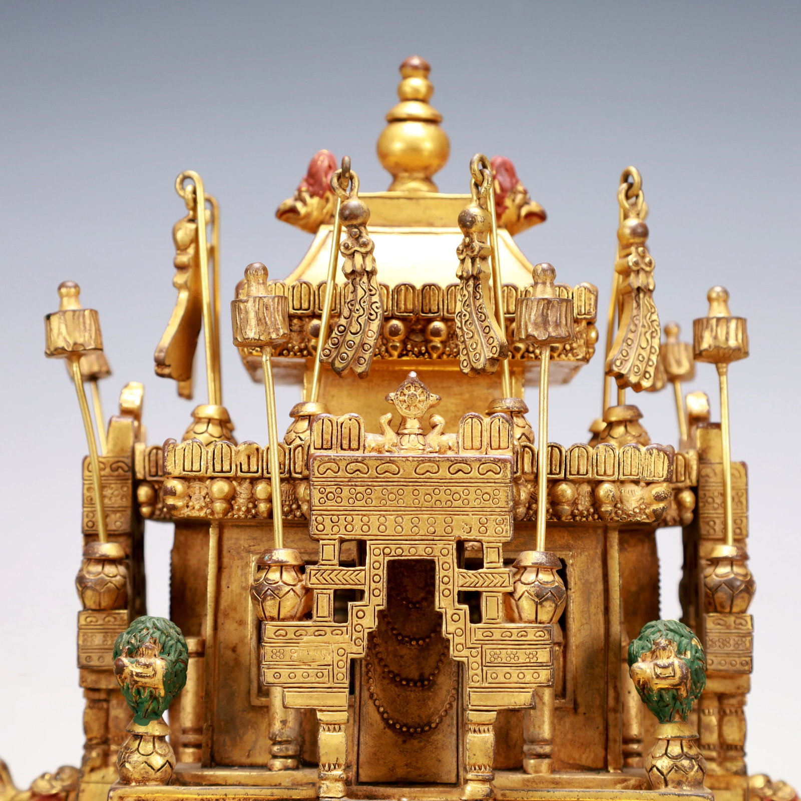 A Exquisite Gilt Bronze Ornament - 2