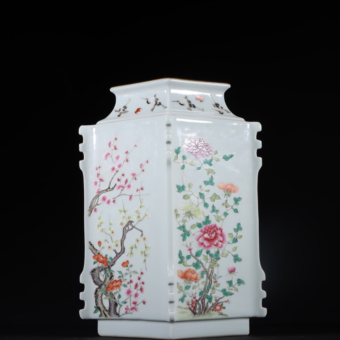 An Exquisite Famille-Rose Flower Pattern Crane Pattern Vase - 6