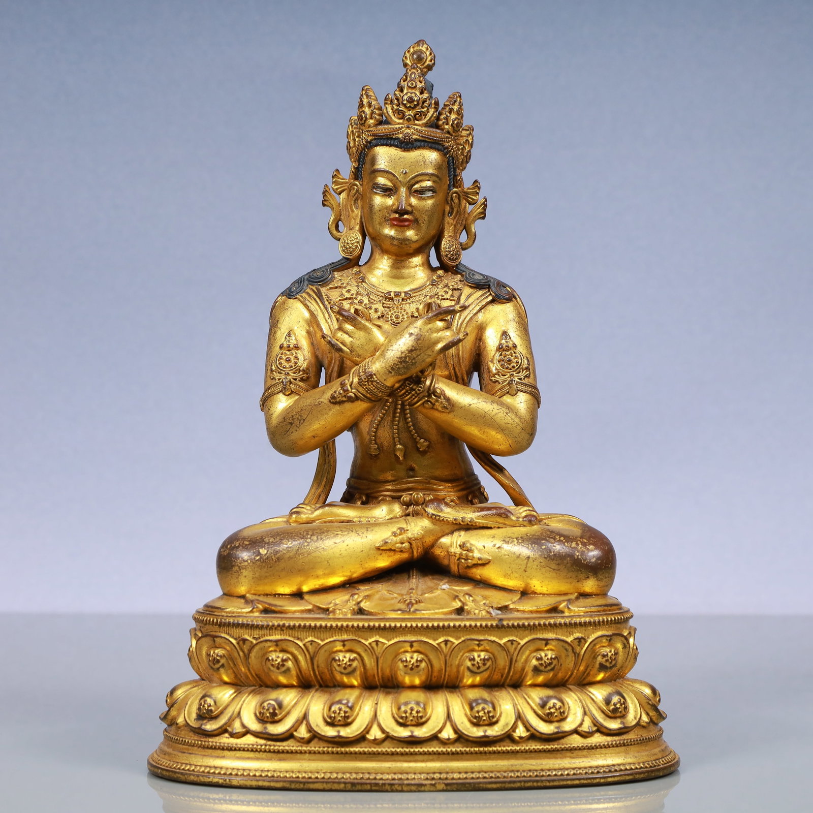 An Exquisite Gilt Bronze Statue of Gautama??s Mother: An Exquisite Gilt Bronze Statue of Gautama??s Mother Ming Dynasty, China Size:17cmx12cmx25cm Weight:2900g (The Dimensions Of All Batches Are Manually Measured.If You Need More Detailed Information, Pl