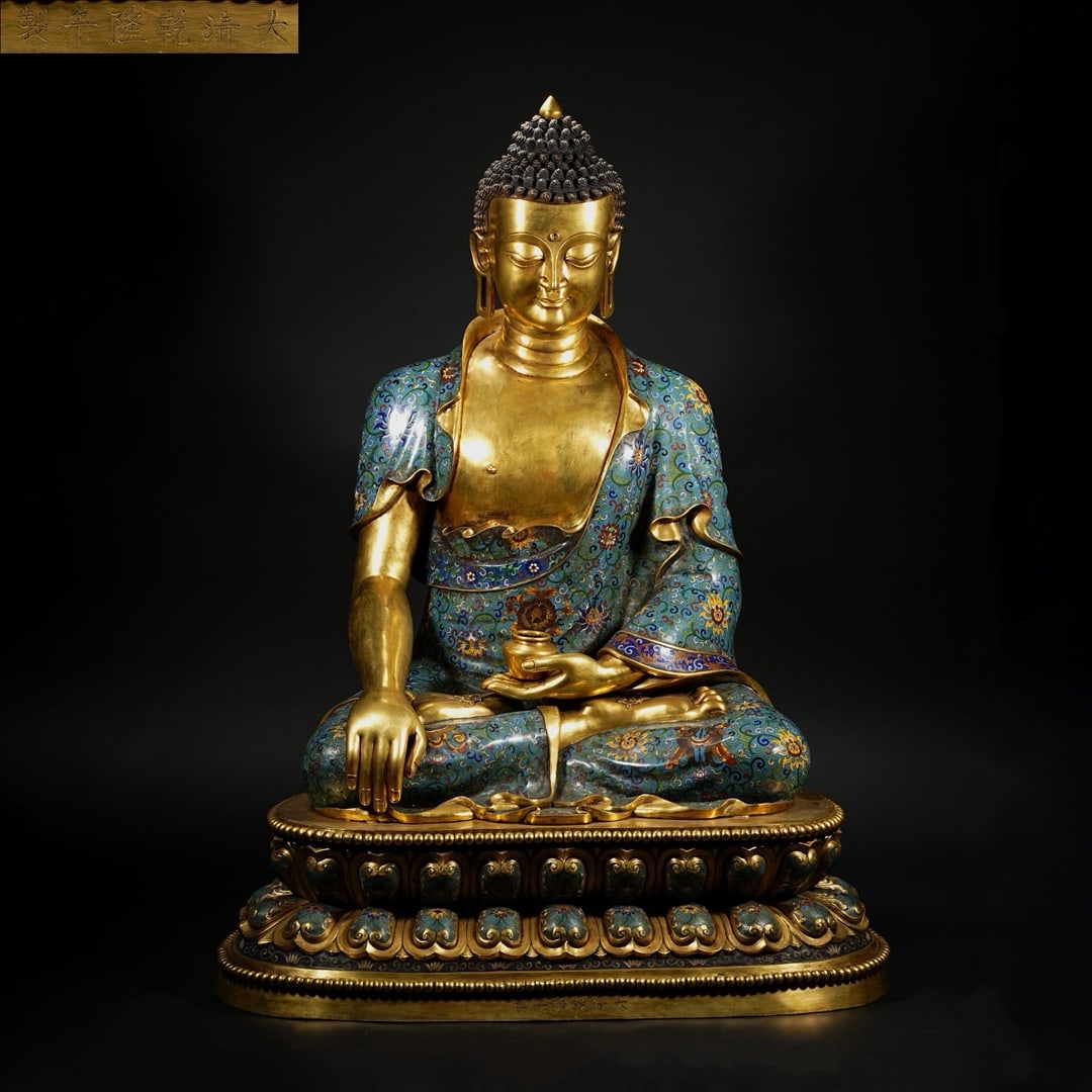 An Exquisite Cloisonne Statue of Sakyamuni: An Exquisite Cloisonne Statue of Sakyamuni Qing Dynasty, China Qianlong Six-character Mark Size:66cmx50cmx86cm Weight:43kg (The Dimensions Of All Batches Are Manually Measured.If You Need More Detaile