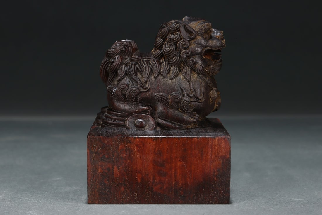 An Exquisite Eaglewood Auspicious Beast Seal - 3