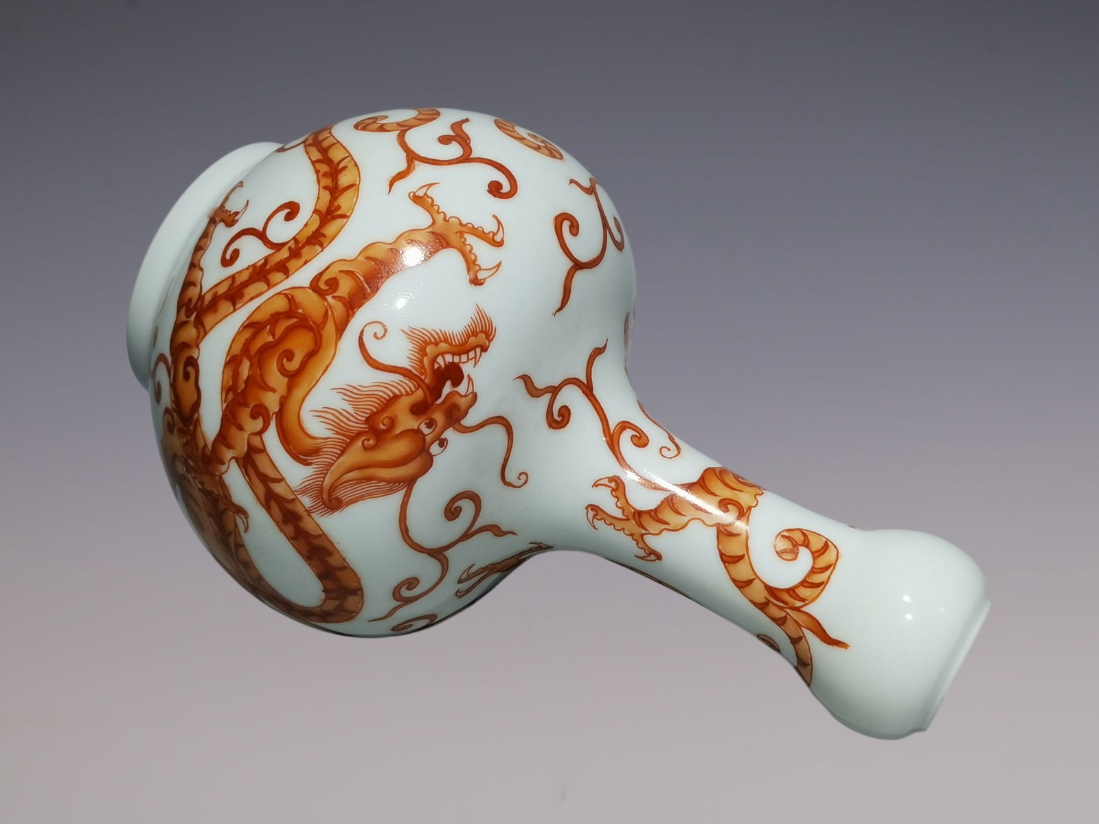 An Exquisite Iron-Red Dragon Pattern Vase - 5