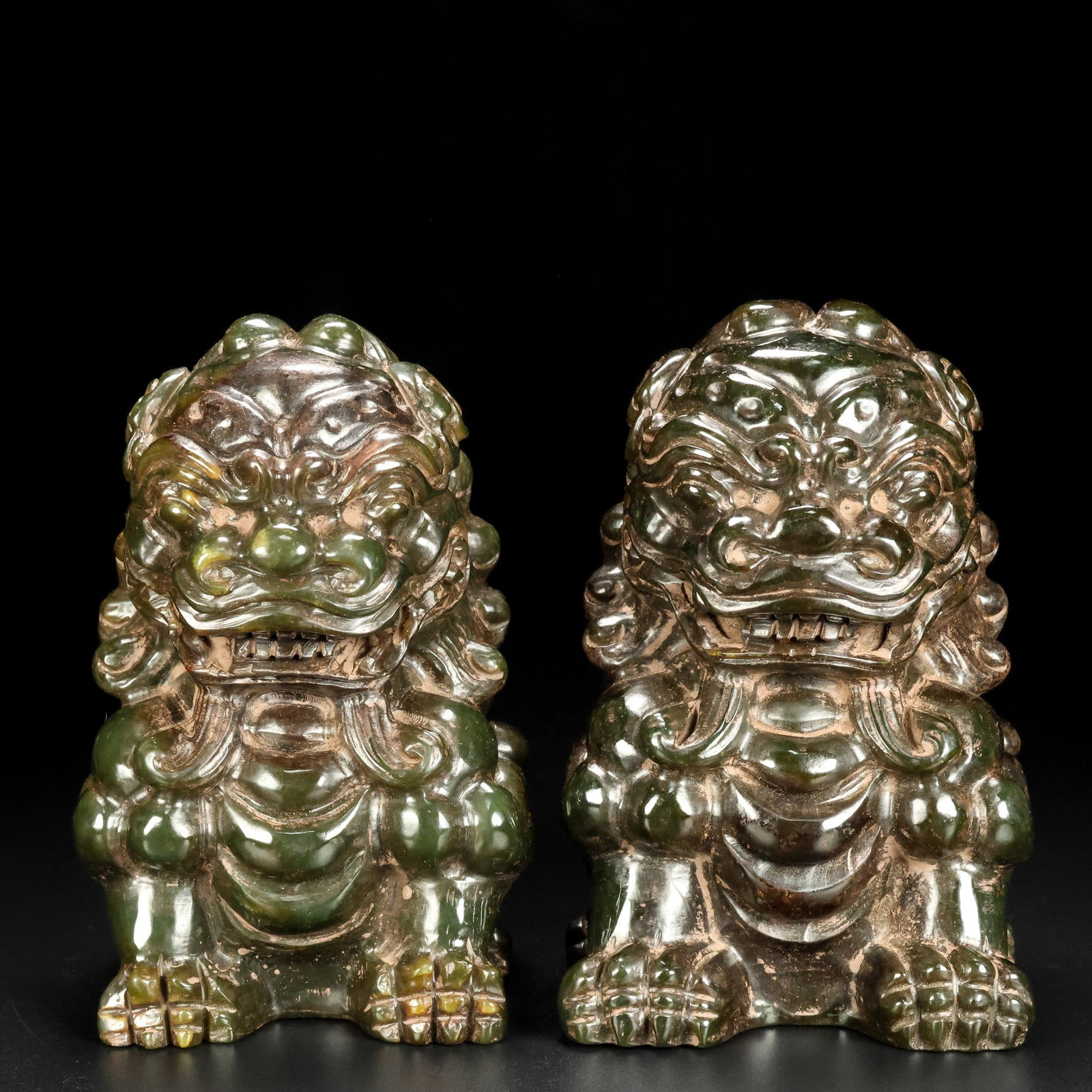 A Pair of Exquisite White Jade Auspicious Beast Ornament: A Pair of Exquisite White Jade Auspicious Beast Ornament Qing Dynasty, China Size:12cmx8cm Total Weight:1873g (The Dimensions Of All Batches Are Manually Measured.If You Need More Detailed Information