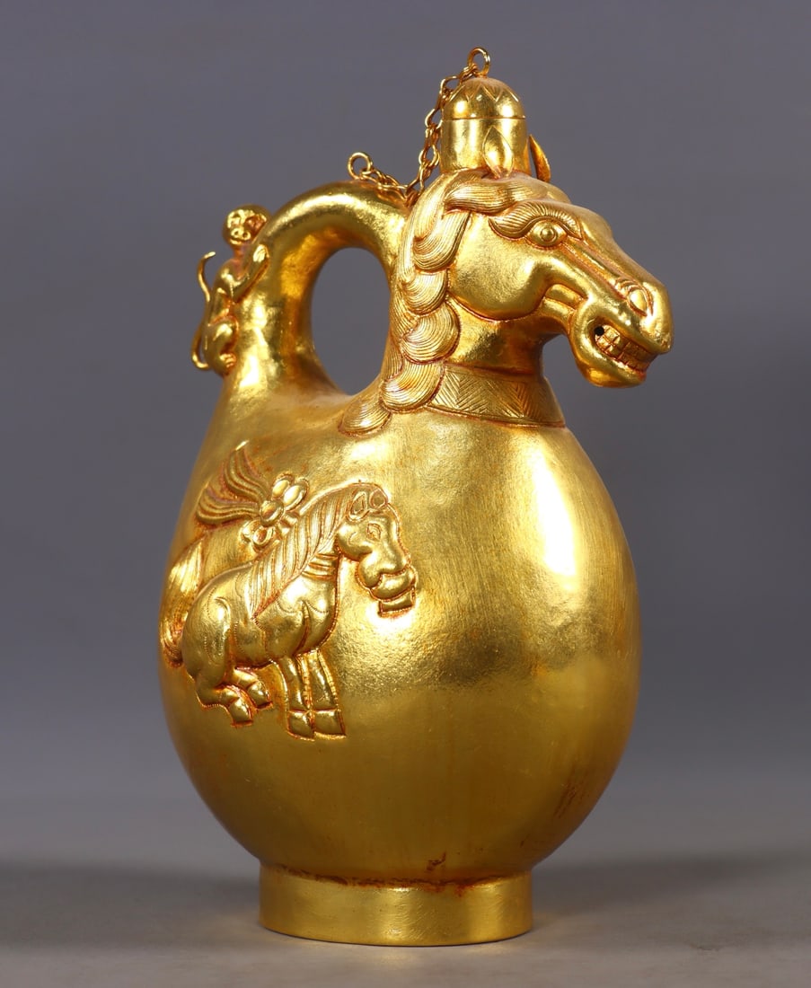 An Exquisite Gilt Bronze Horse Pattern Ewer - 4