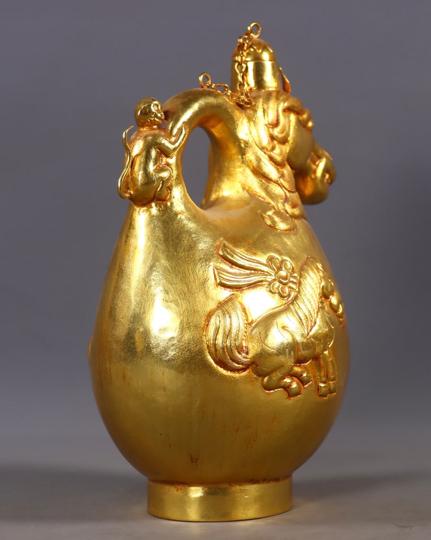 An Exquisite Gilt Bronze Horse Pattern Ewer - 5