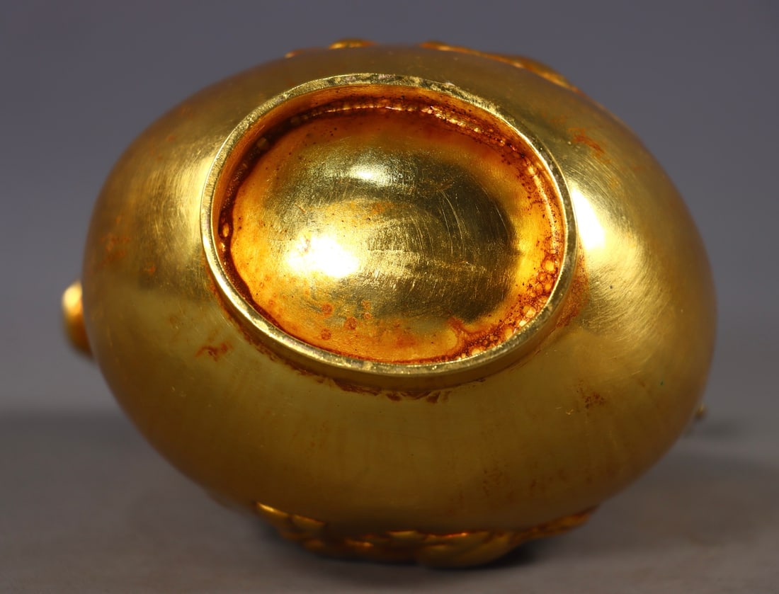 An Exquisite Gilt Bronze Horse Pattern Ewer - 9