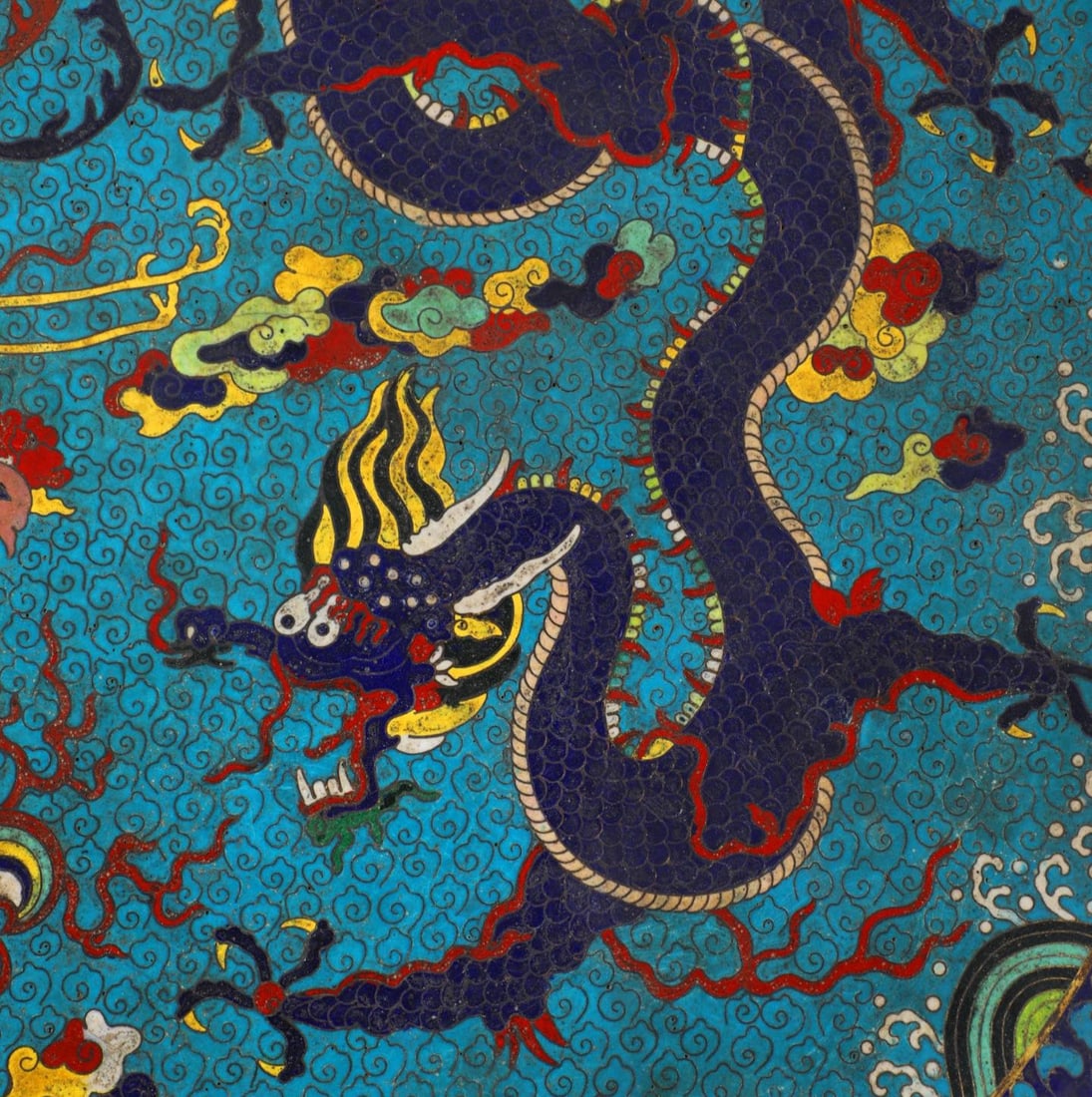 An Exquisite Cloisonne Dragon and Phoenix Pattern Lotus Pattern Plate - 4