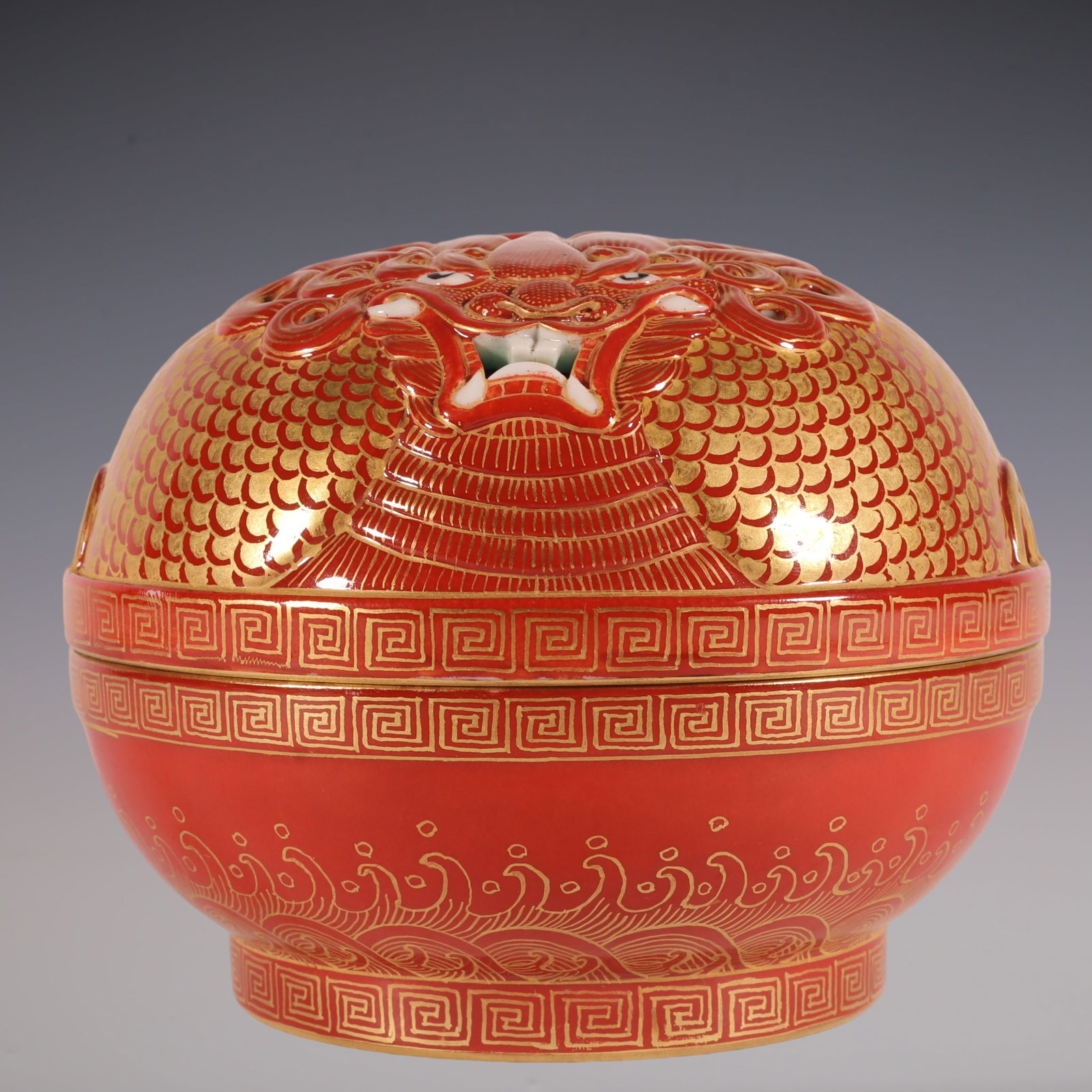An Exquisite Iron-Red Dragon Pattern Censer: An Exquisite Iron-Red Dragon Pattern Censer Qing Dynasty, China Qianlong Six-character Mark Size:9.5cmx12.3cm (The Dimensions Of All Batches Are Manually Measured.If You Need More Detailed Information