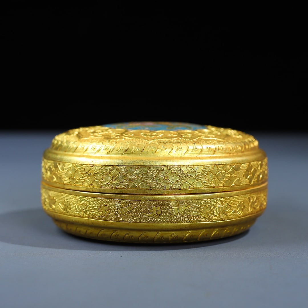 An Exquisite Gilt Bronze Flower and Fruit Pattern Box - 4