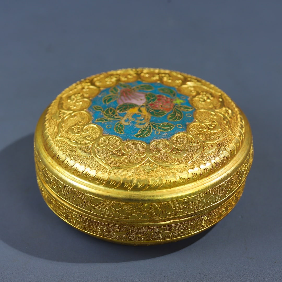 An Exquisite Gilt Bronze Flower and Fruit Pattern Box - 8