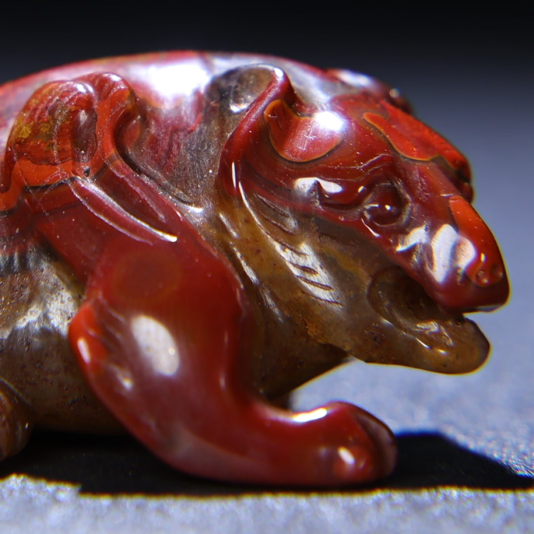 An Exquisite Red Jade Bear Ornament - 2