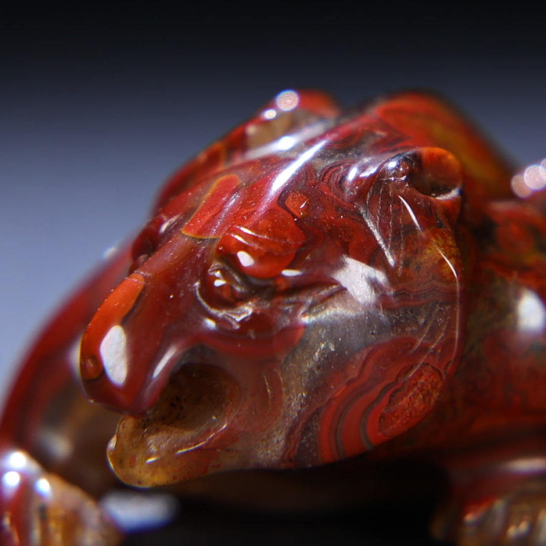 An Exquisite Red Jade Bear Ornament - 5