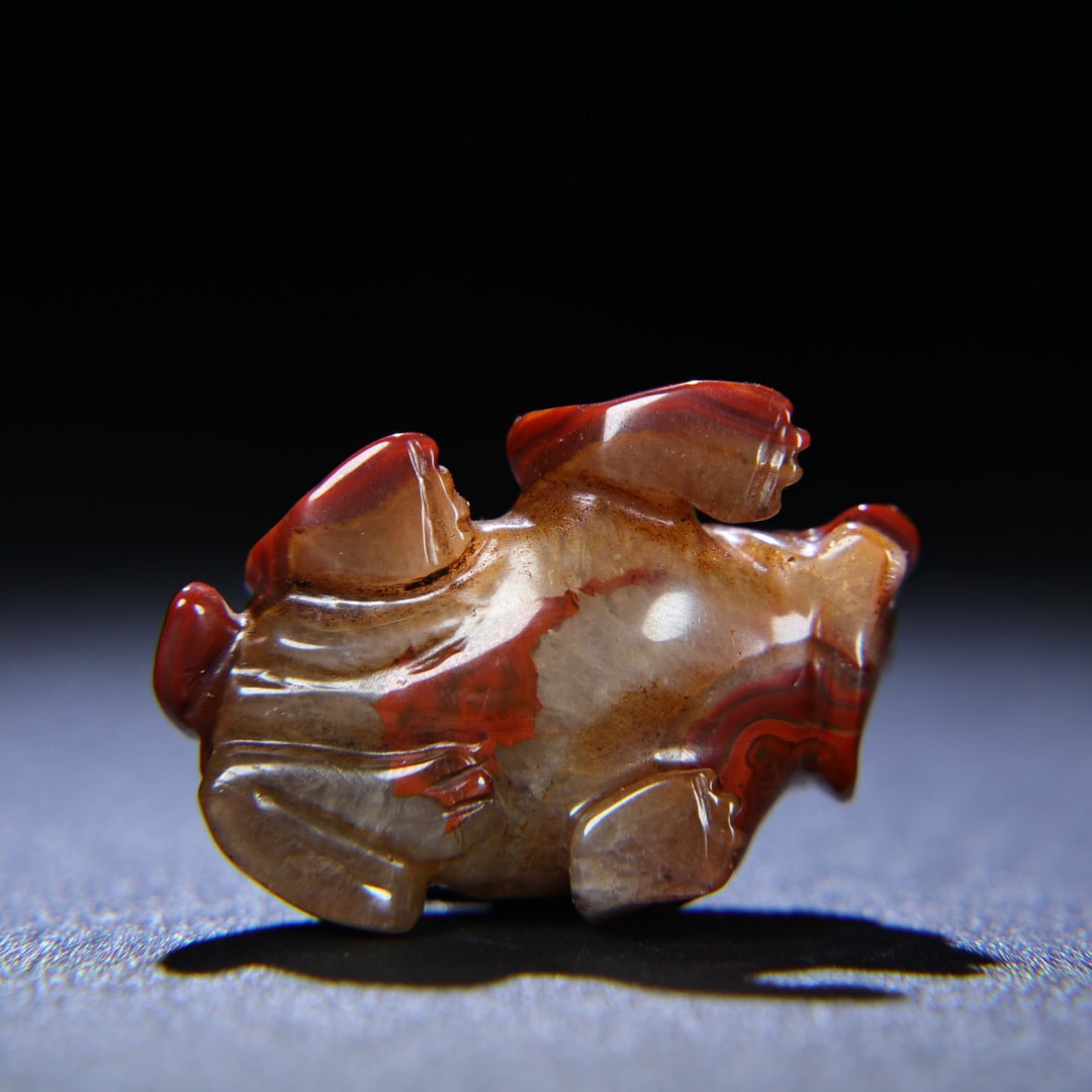 An Exquisite Red Jade Bear Ornament - 7