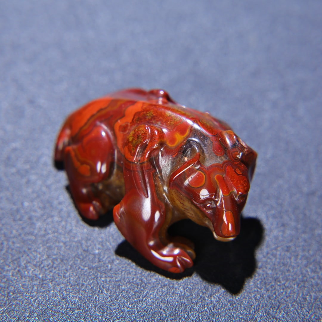 An Exquisite Red Jade Bear Ornament - 9