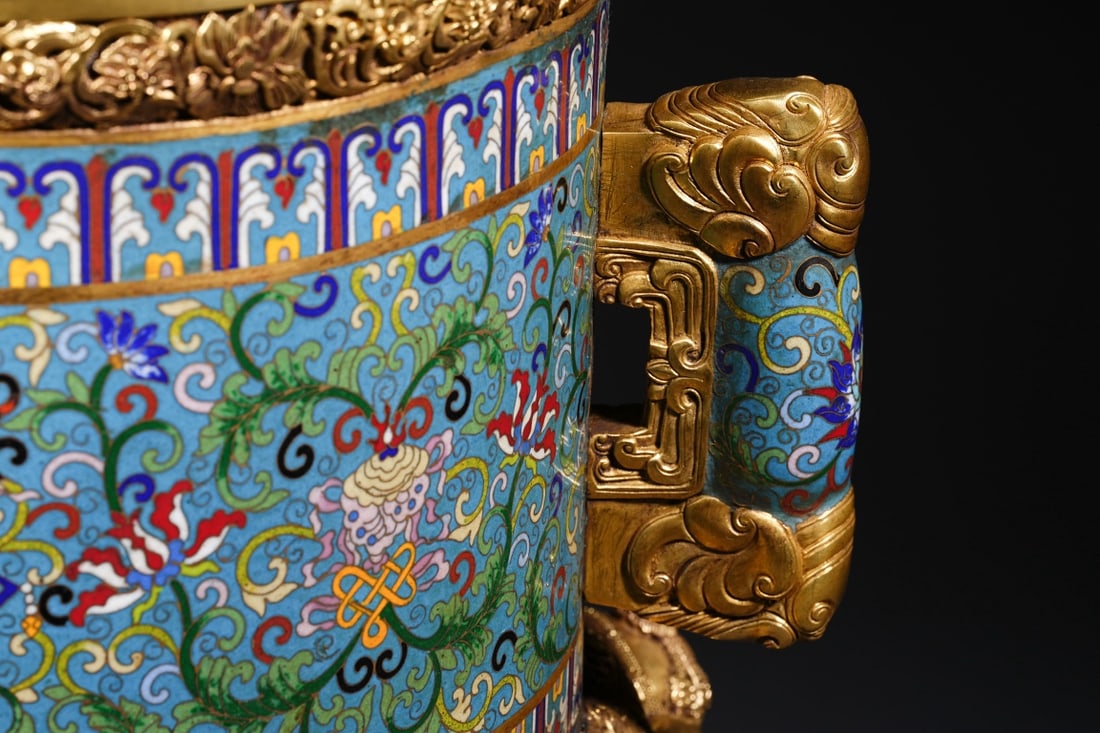 An Exquisite Cloisonne Lotus Pattern Eight Treasures Pattern Double-Ears and Tripod Censer - 6
