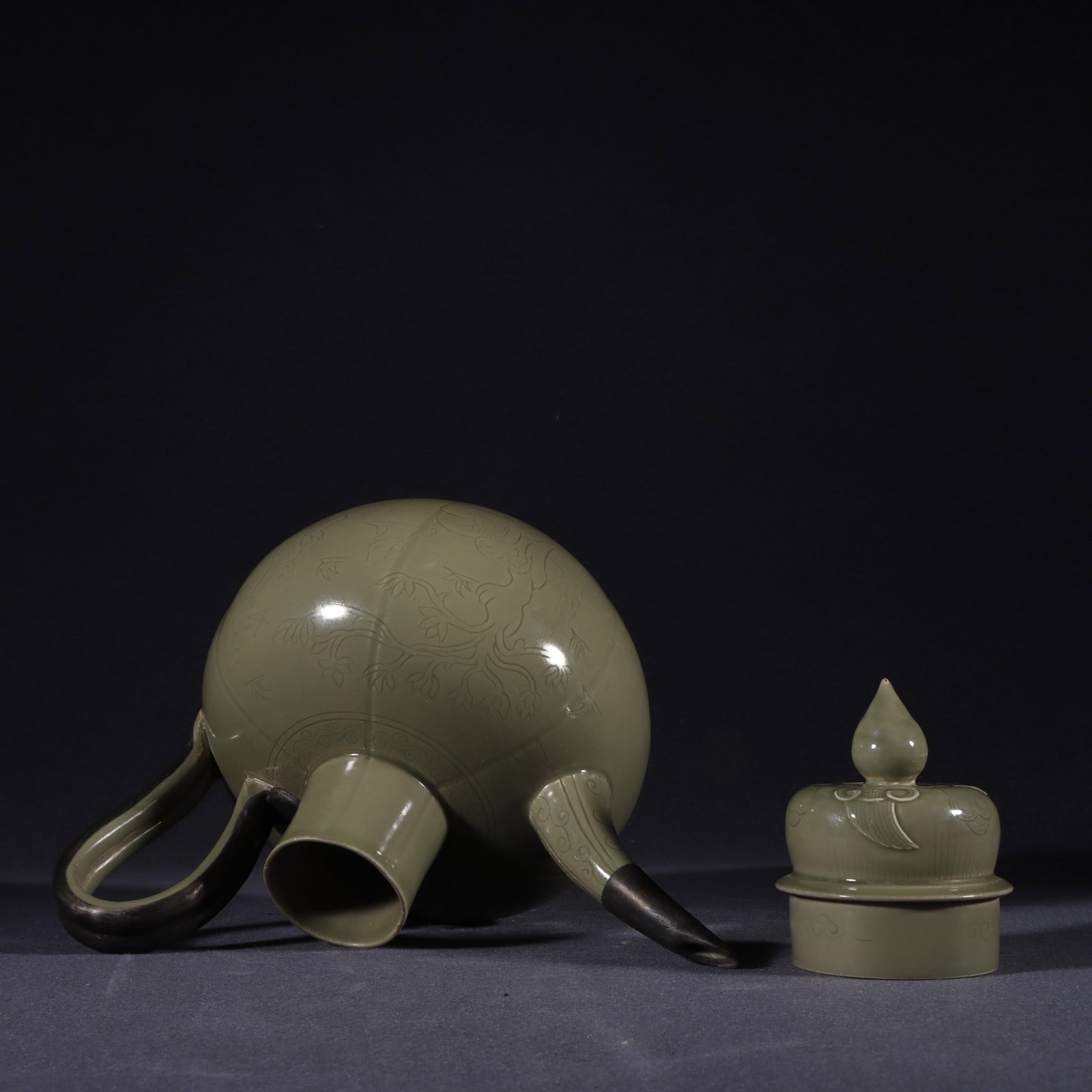 An Exquisite Yue yao Celadon Figure Pattern Ewer - 12