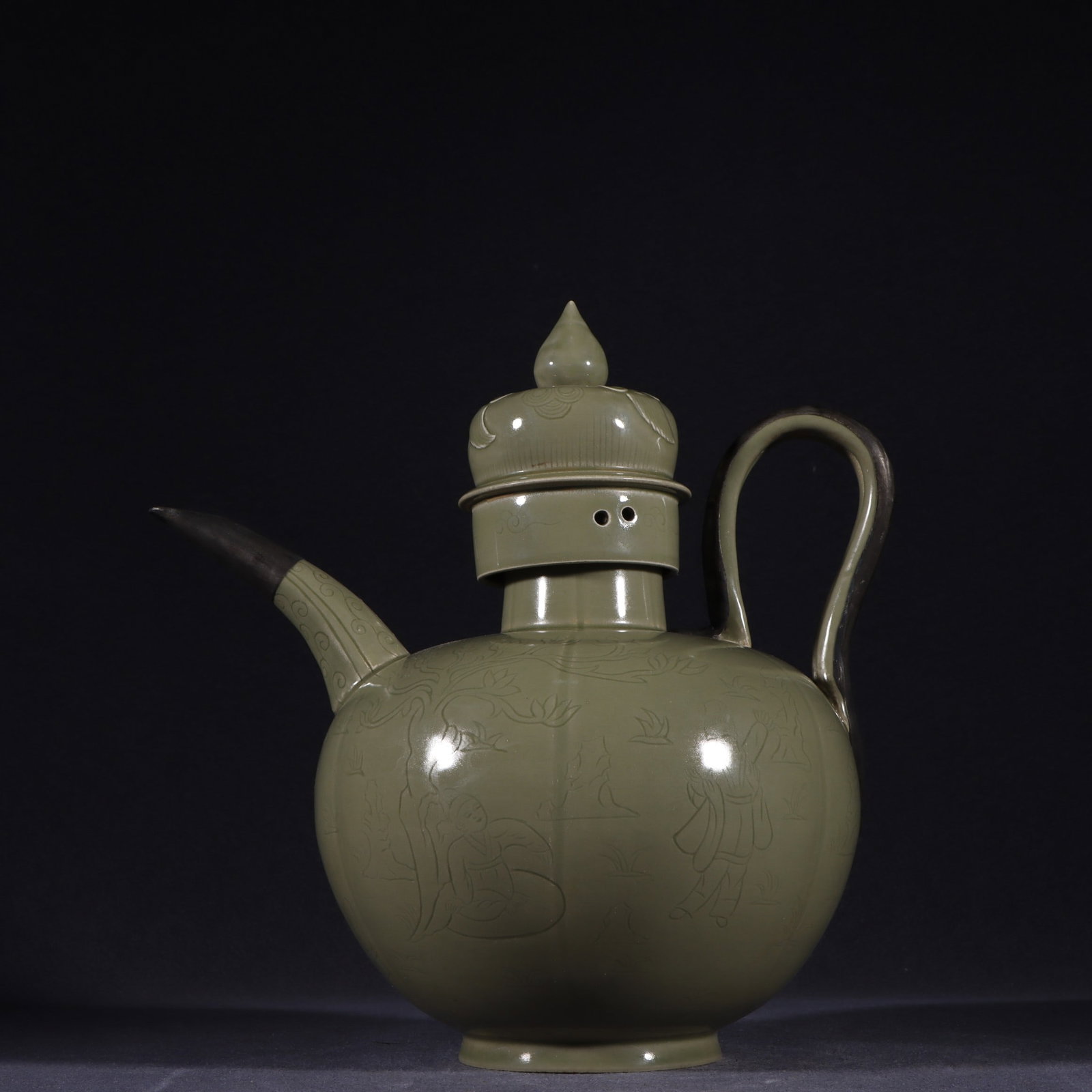 An Exquisite Yue yao Celadon Figure Pattern Ewer - 7