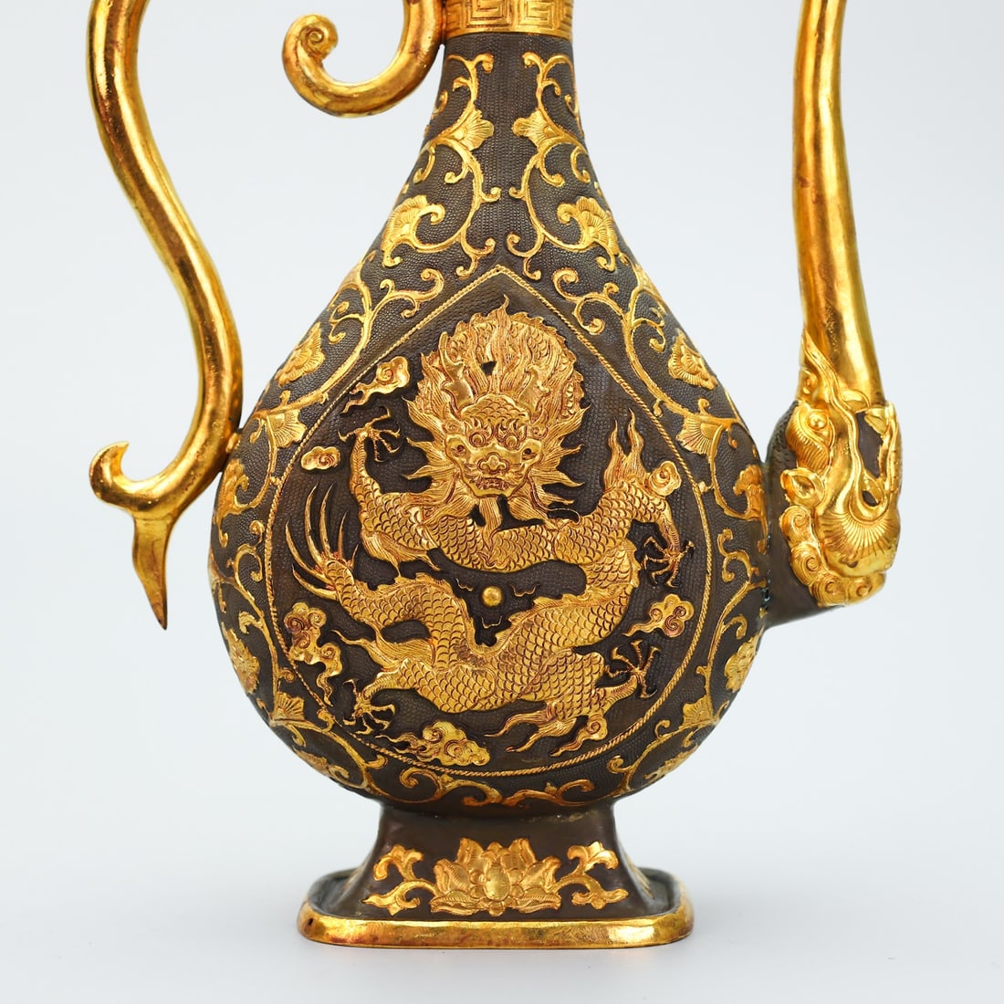 An Exquisite Gilt Bronze Lotus Pattern Dragon Pattern Ewer - 3