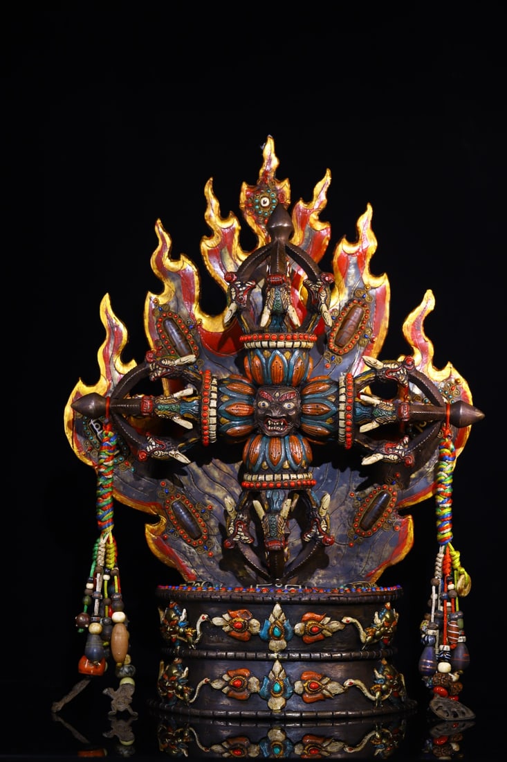 An Exquisite Iron Inlaid Gems Dzi Bead Ornament: An Exquisite Iron Inlaid Gems Dzi Bead Ornament Qing Dynasty, China Size:51cmx37cm Weight:7500g (The Dimensions Of All Batches Are Manually Measured.If You Need More Detailed Information, Please Conta