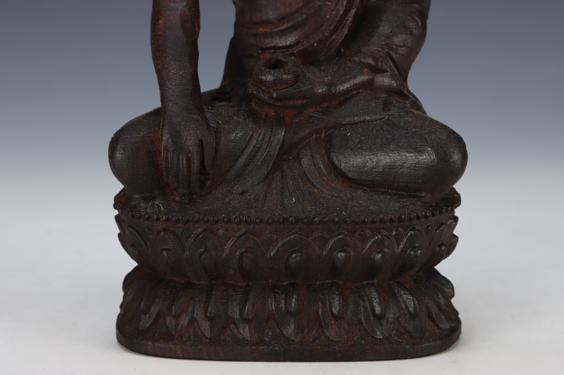 An Exquisite Eaglewood Buddha Statue - 4