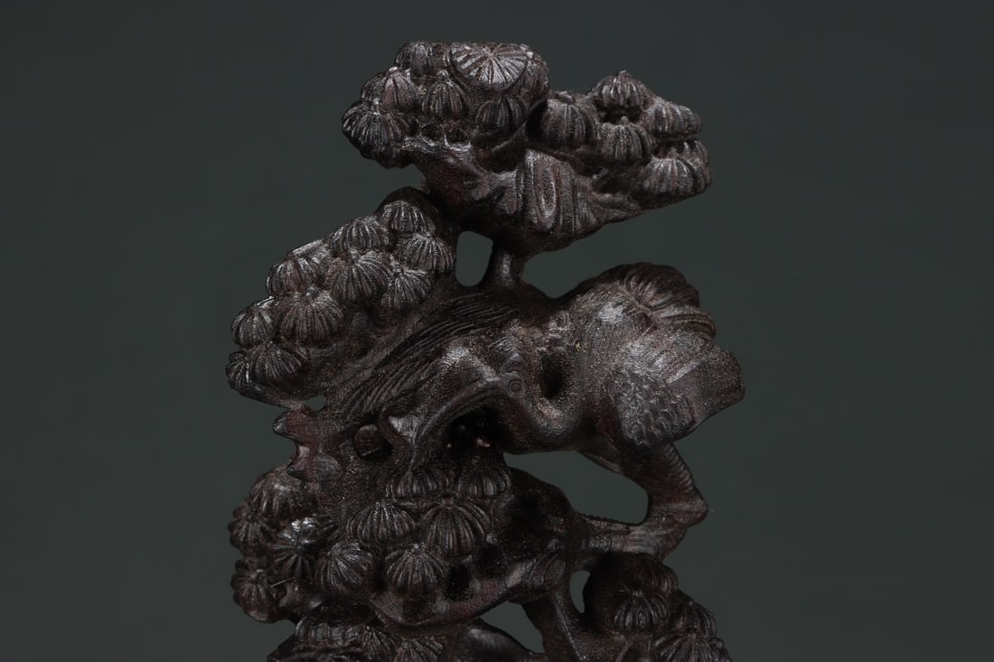 An Exquisite Eaglewood Pine and Crane Pattern Ornament - 3