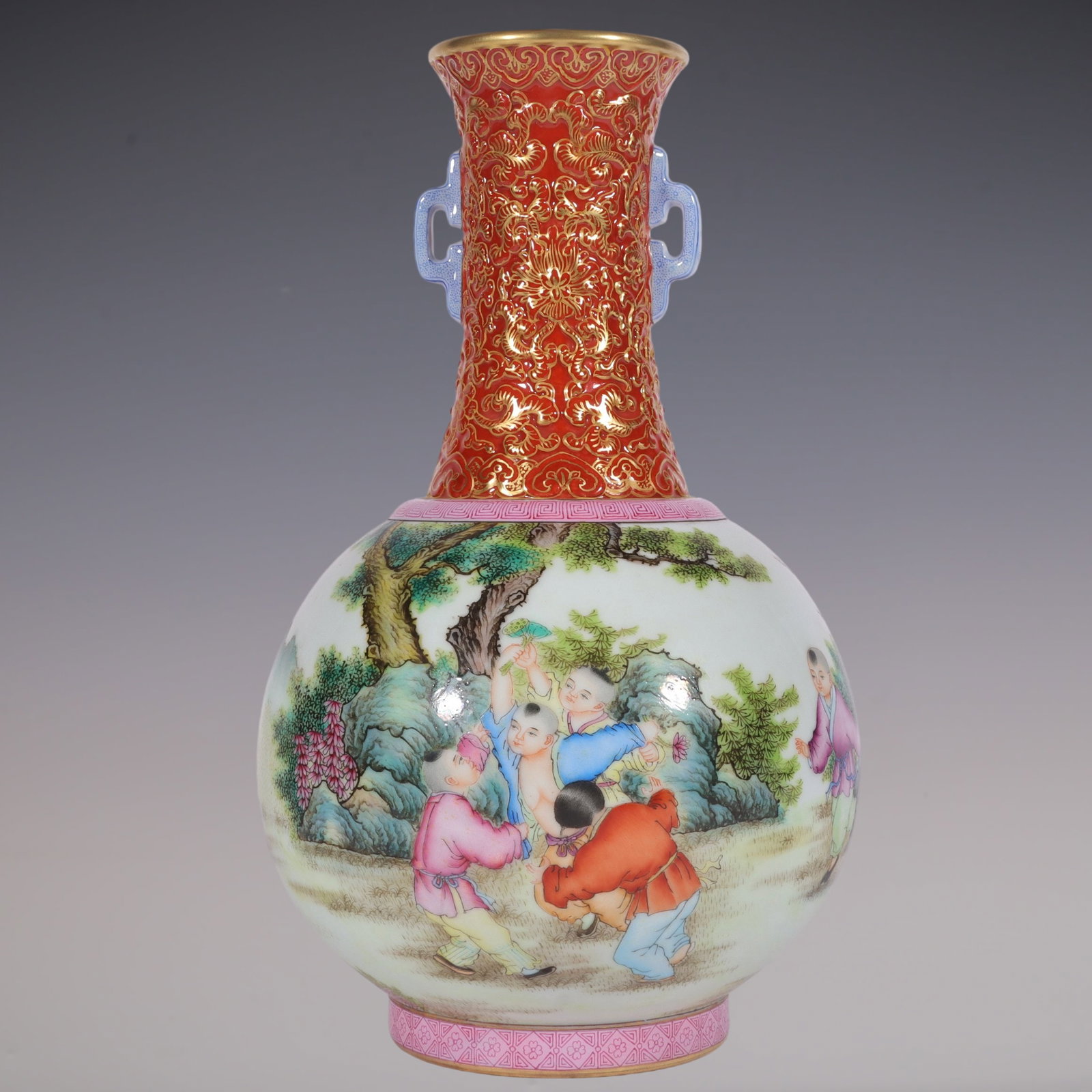 An Exquisite Enamel Iron-Red Painted Gold Character and Story Pattern Lotus Pattern Double-Ears Vase: An Exquisite Enamel Iron-Red Painted Gold Character and Story Pattern Lotus Pattern Double-Ears Vase Qing Dynasty, China Qianlong Four-character Mark Size:26cmx15cm (The Dimensions Of All Batches Are