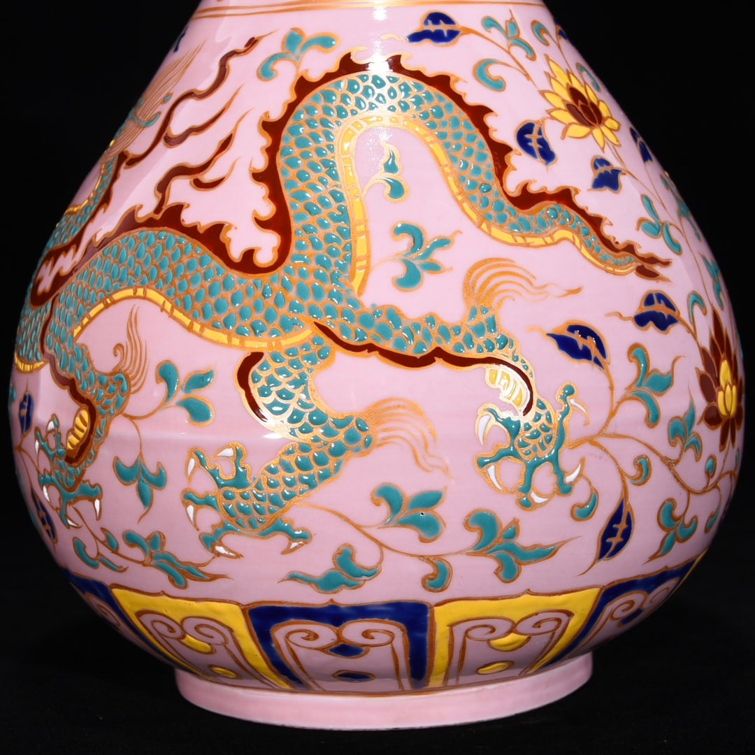 An Exquisite Wucai Dragon and Phoenix Pattern Lotus Pattern Vase - 16