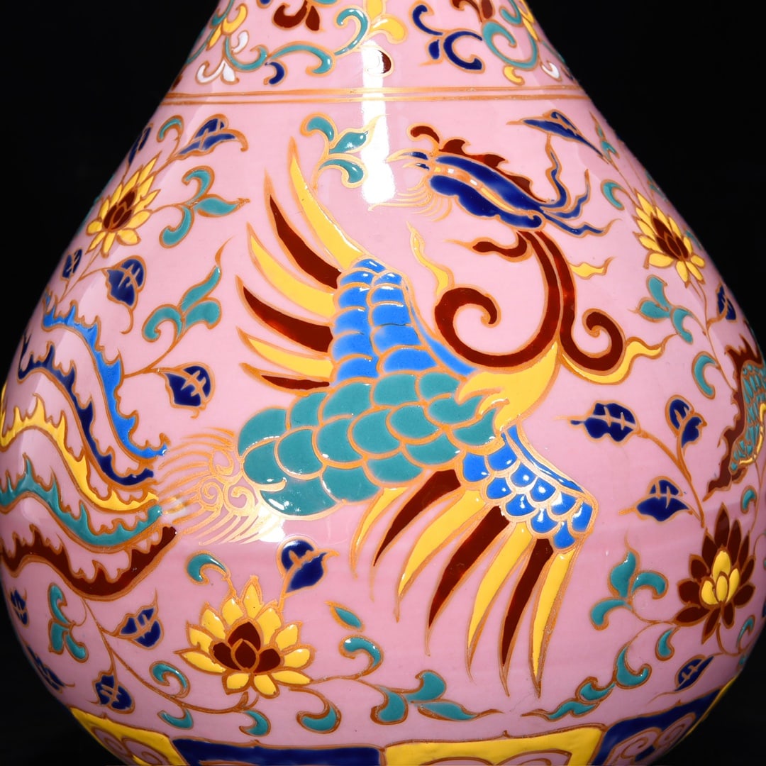 An Exquisite Wucai Dragon and Phoenix Pattern Lotus Pattern Vase - 8