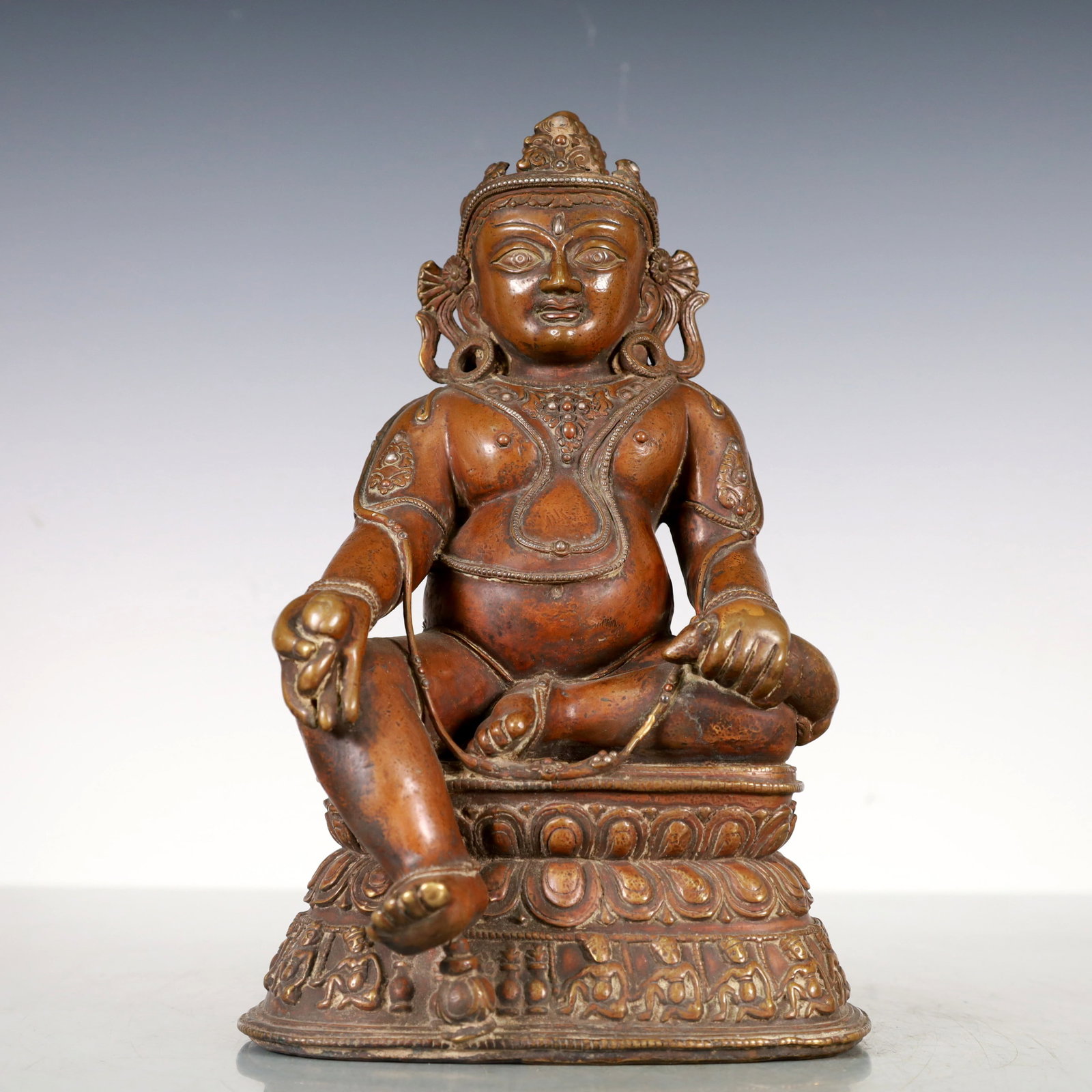 A Exquisite Coppery Statue of Mammon Buddha statue: A Exquisite Coppery Statue of Mammon Buddha statue Qing Dynasty, China Size:15.5cmx15cmx25cm Weight:3450g (The Dimensions Of All Batches Are Manually Measured.If You Need More Detailed Information, Pl