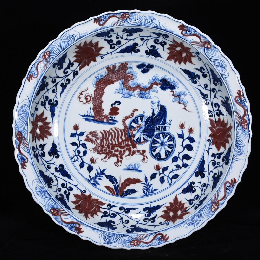 An Exquisite Blue and White Underglaze-Red Character and Story Pattern Lotus Pattern Plate: An Exquisite Blue and White Underglaze-Red Character and Story Pattern Lotus Pattern Plate Yuan Dynasty, China Size:7cmx45cm (The Dimensions Of All Batches Are Manually Measured.If You Need More Detai