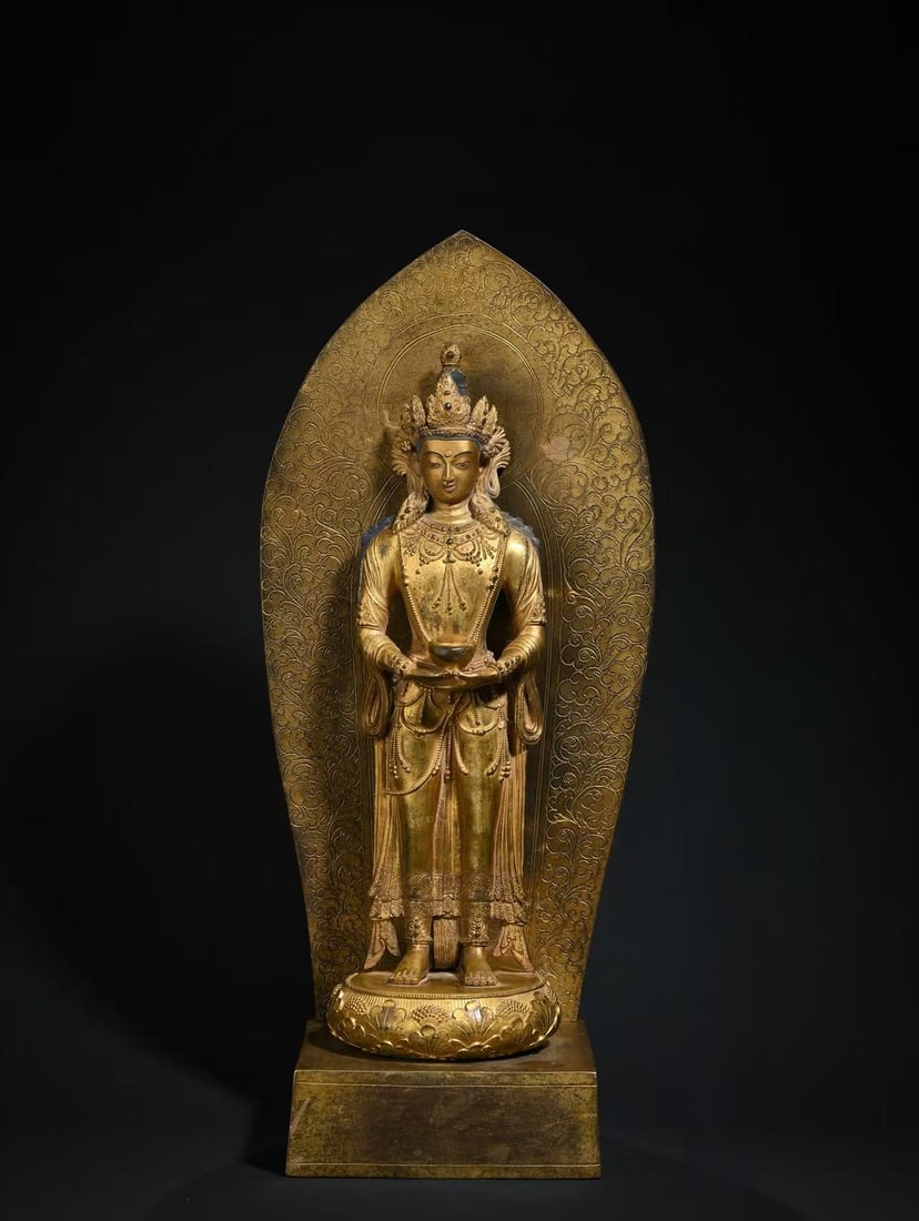 An Exquisite Gilt Bronze Buddha Statue: An Exquisite Gilt Bronze Buddha Statue Ming Dynasty, China Size:45cmx19.5cm (The Dimensions Of All Batches Are Manually Measured.If You Need More Detailed Information, Please Contact Our Customer Serv