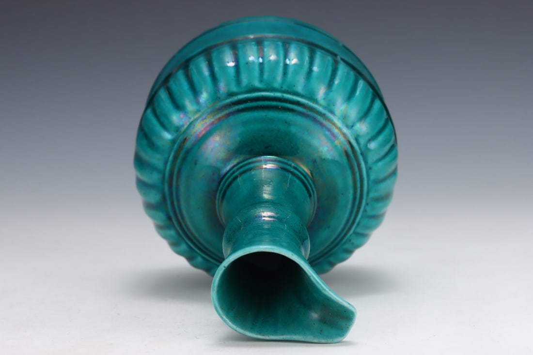 An Exquisite Blue Glazed Vase - 7