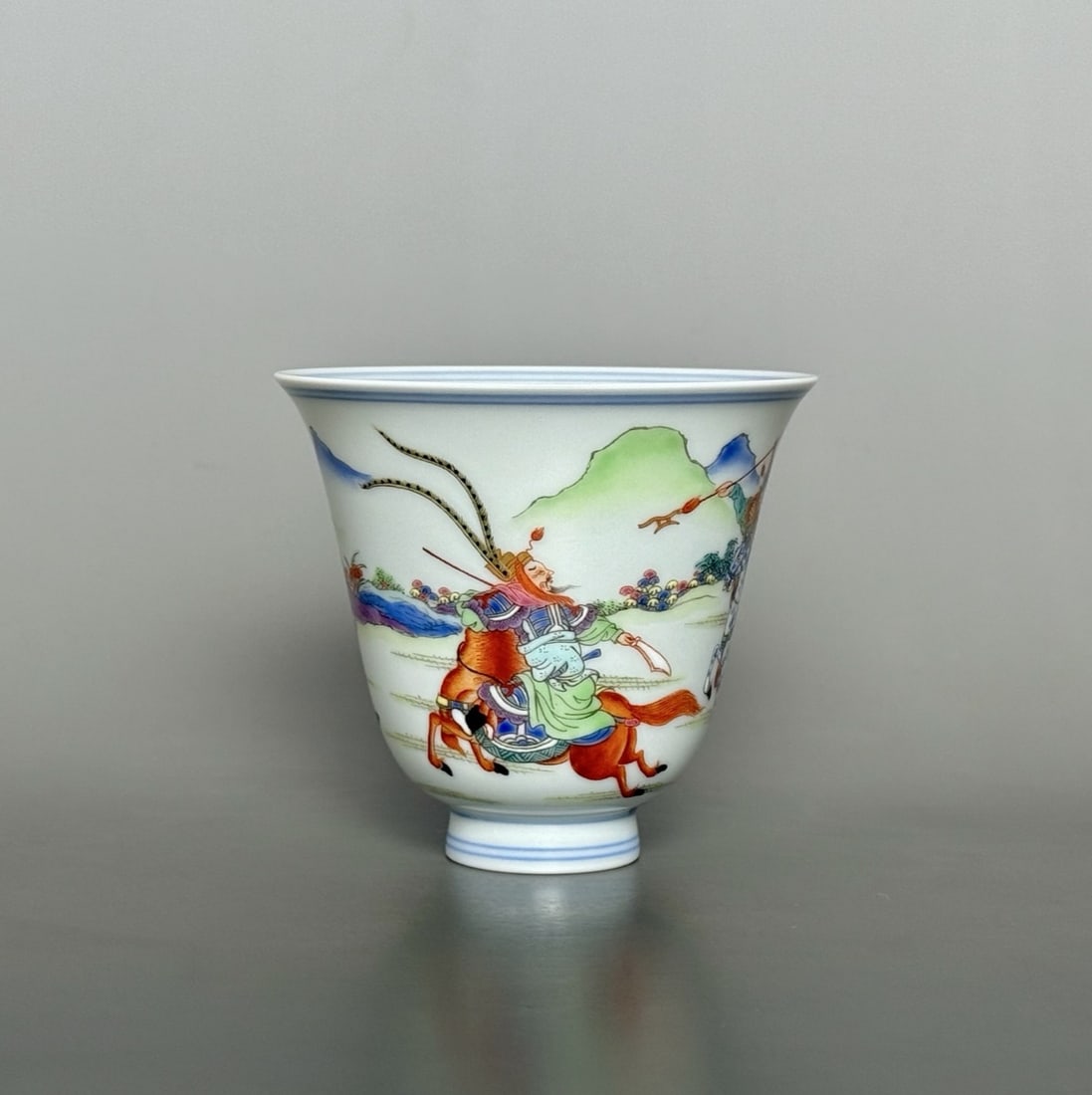 An Exquisite Famille-Rose Character and Story Pattern Cup: An Exquisite Famille-Rose Character and Story Pattern Cup Qing Dynasty, China Yongzheng Four-character Mark Size:8.2cmx9.1cm (The Dimensions Of All Batches Are Manually Measured.If You Need More