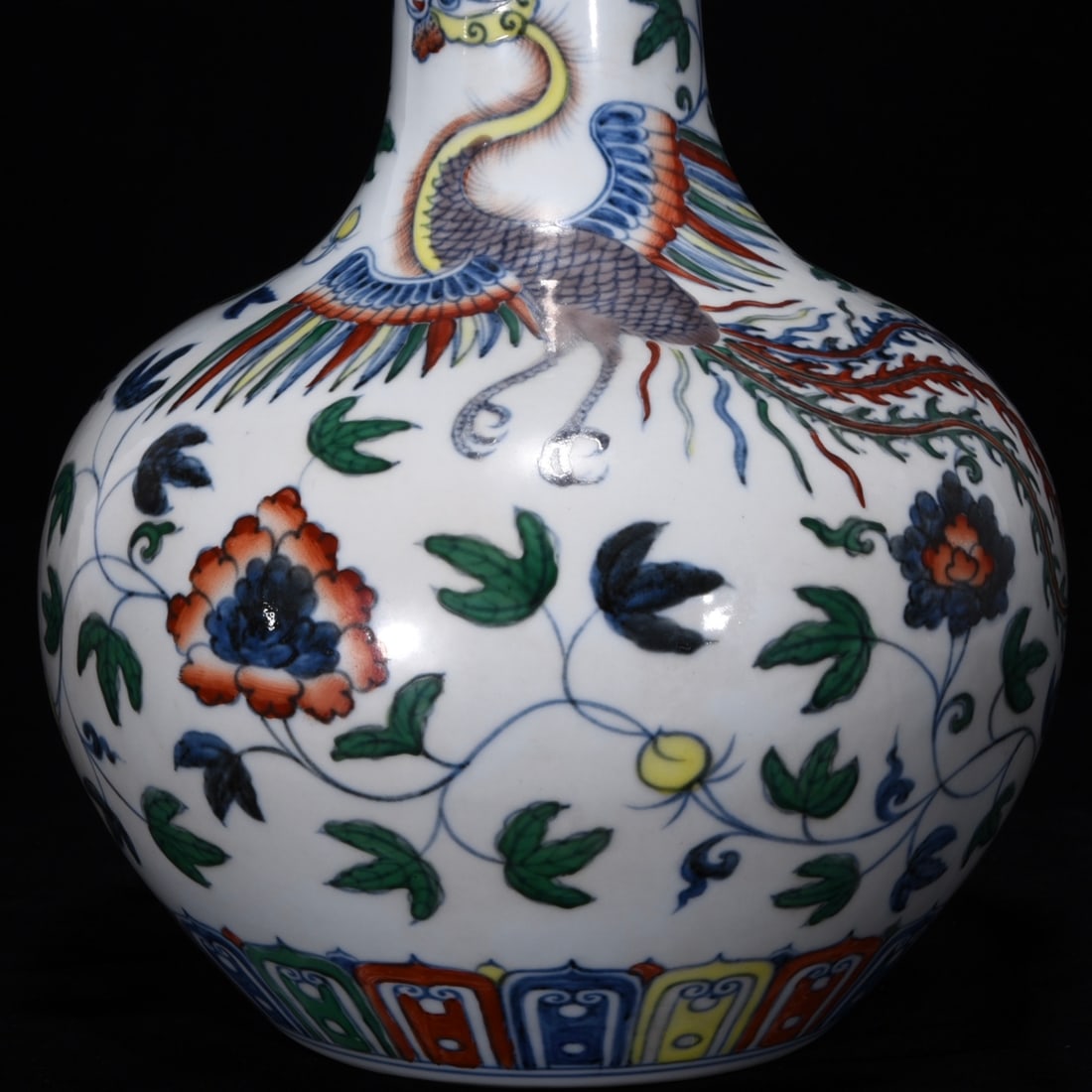 An Exquisite Doucai Phoenix Pattern Lotus Pattern Vase - 5