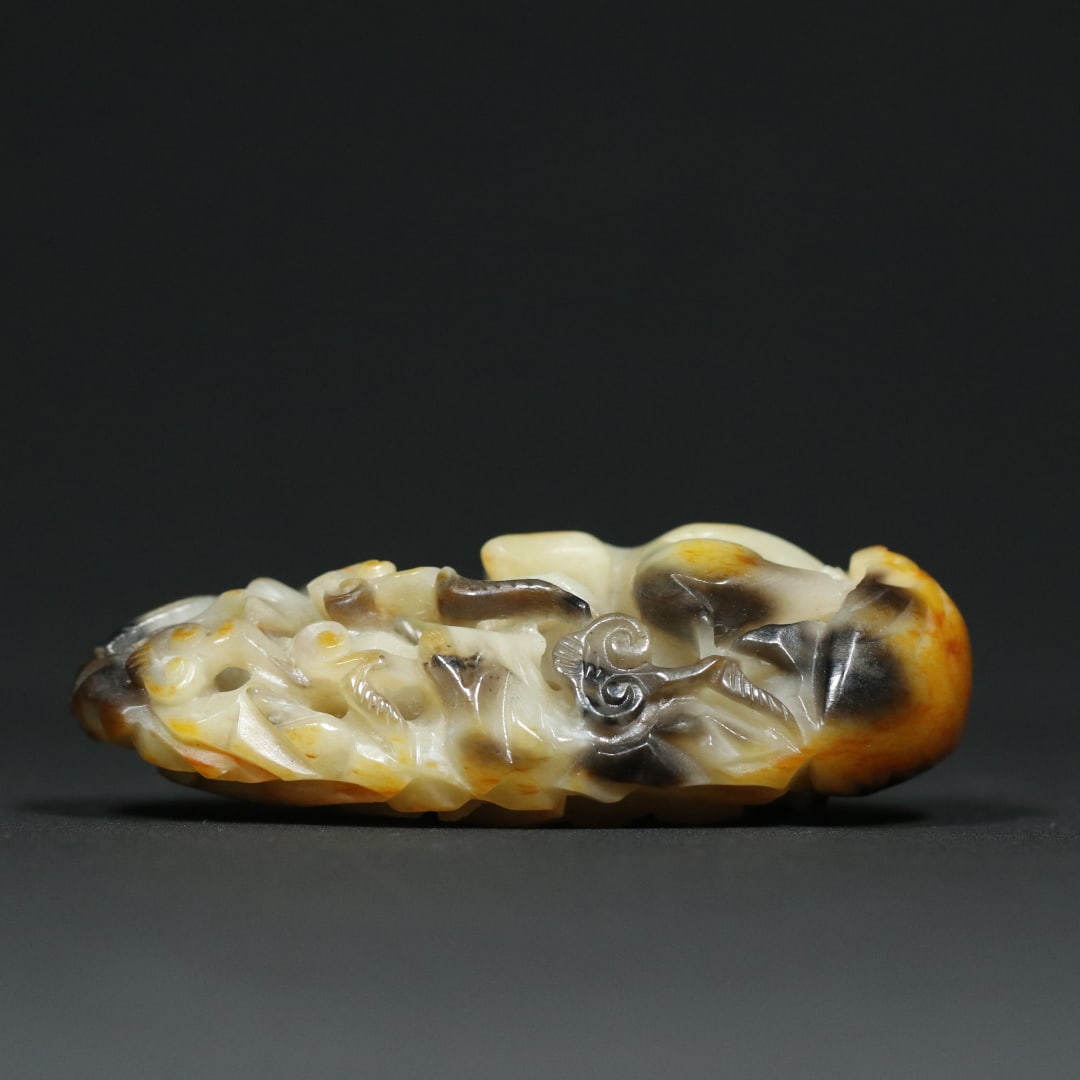 An Exquisite White Jade Deer Pattern Crane Pattern Hand Piece - 3
