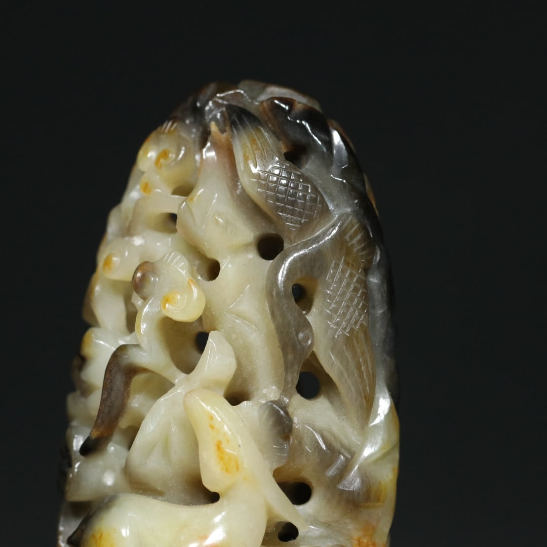 An Exquisite White Jade Deer Pattern Crane Pattern Hand Piece - 6