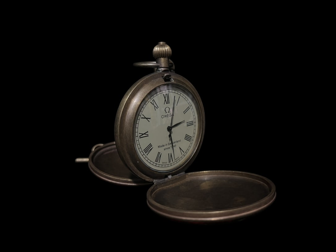 An Exquisite Bronze Lotus Pattern Pocket watch - 2