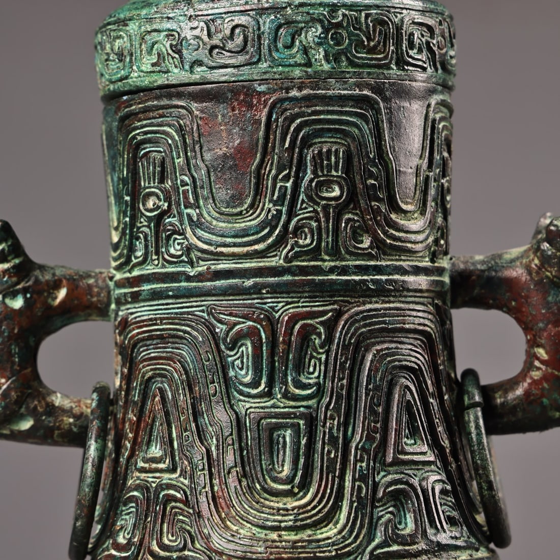 An Exquisite Bronze Double-Ears Vase - 5