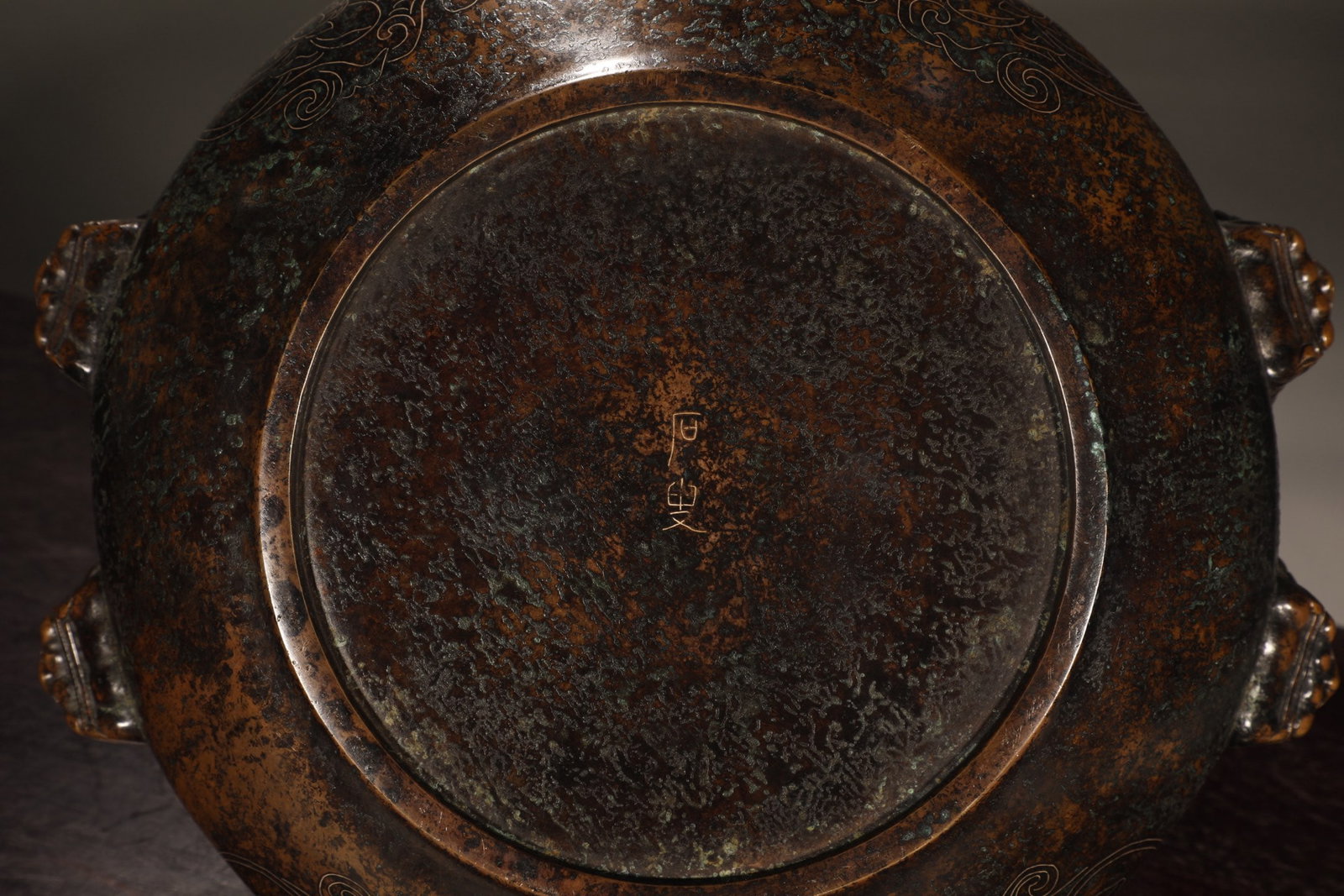 An Exquisite Bronze Lotus Pattern Censer - 6