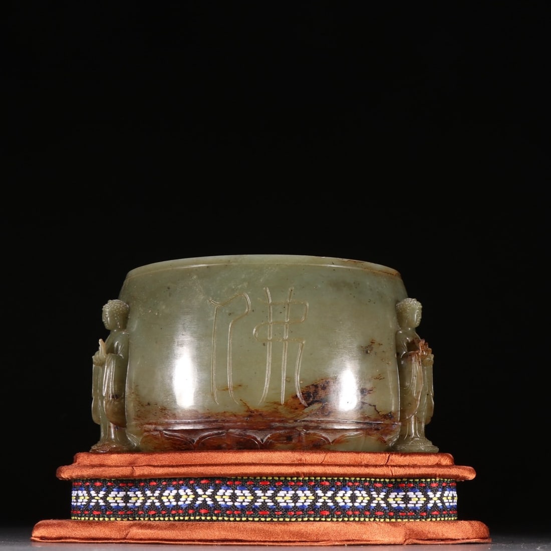 A fine Han Dynasty seed material Hetian jade bowl with three Buddhas and jade bowls (1 of 9)