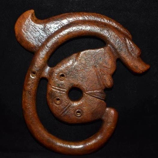 A beautiful Hongshan culture river mill old jade dragon ornament: Hongshan Culture River Mill Old Jade Dragon Ornament SIZE: H:26cm W:1.59kg (The Dimensions Of All Batches Are Manually Measured.If You Need More Detailed Information, Please Contact Our Customer Servi